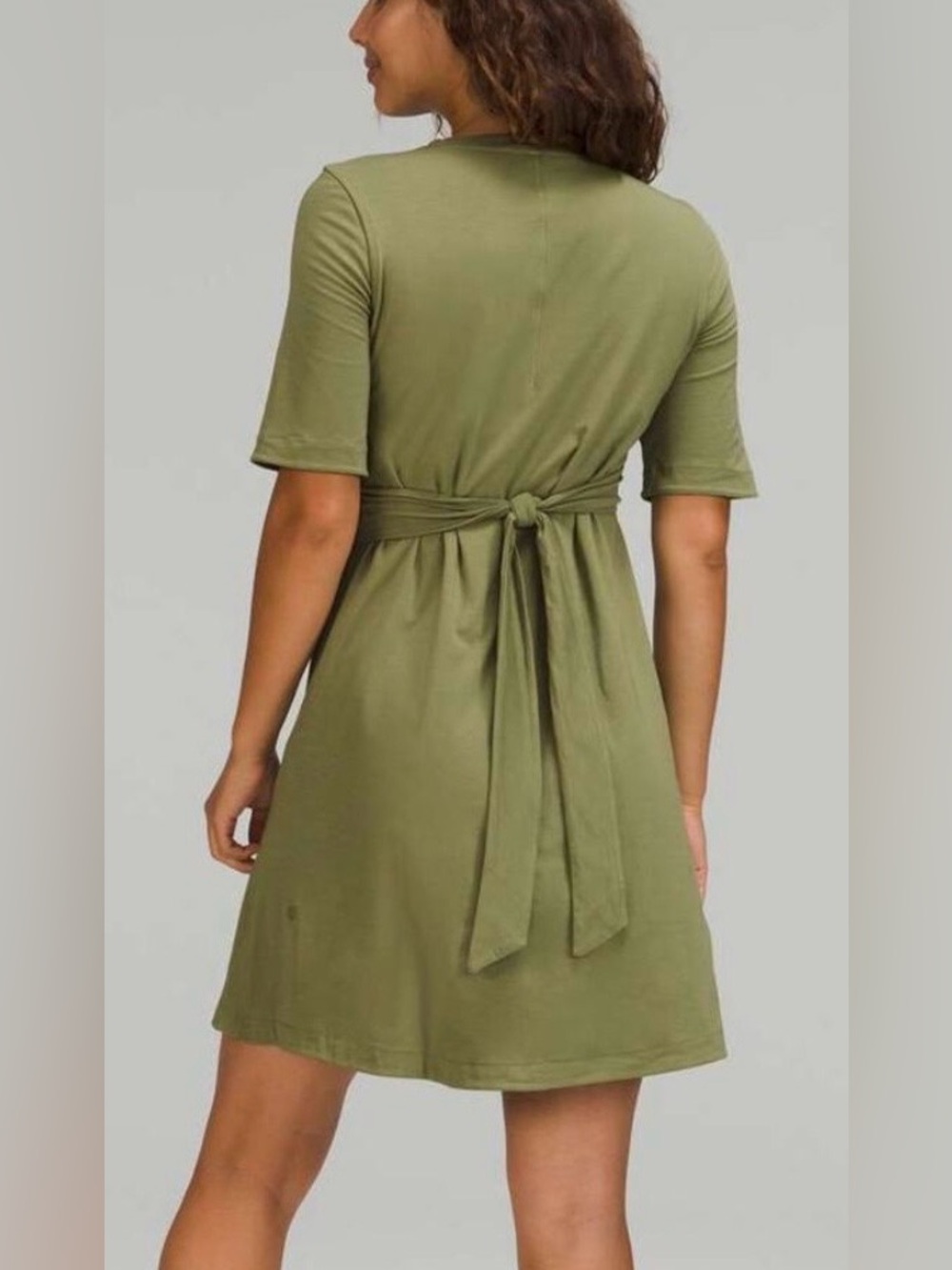 LULULEMON ATHLETICA dress olive green short sleeve faux wrap top midi NEW size 2 - Picture 2 of 12